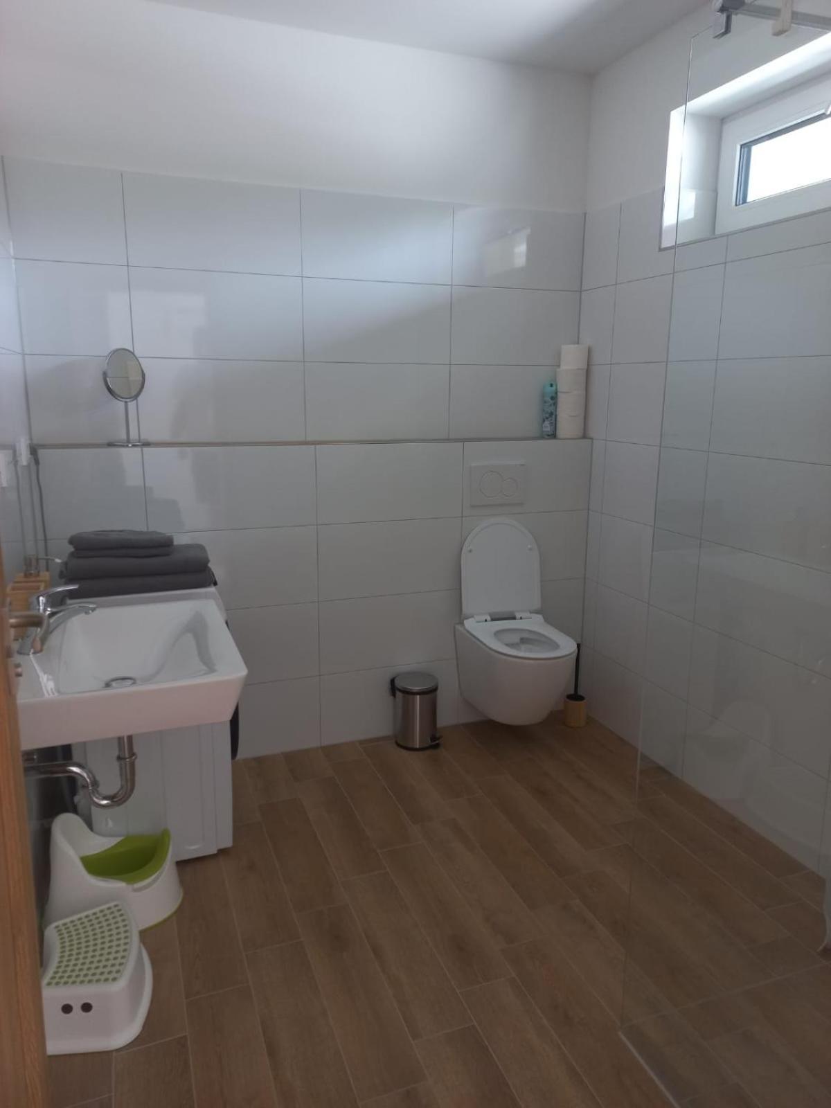 Apartman Violetta Nové Město nad Metují Exteriör bild